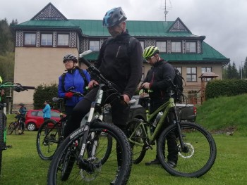 e5530d77 dd71 4890 8f30 77f68f057b85